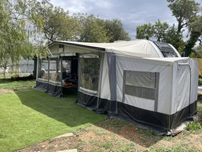 Knaus Südwind 580 UE 60 Years LIKE NEW, Air Conditioning, Luxury Awning with Extensions | Immediate