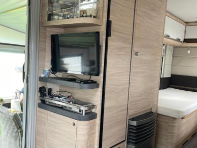 Knaus Südwind 580 UE 60 Years LIKE NEW, Air Conditioning, Luxury Awning with Extensions | Immediate