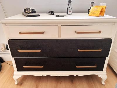 Kommode Schubladenschrank restauriert Kunstleder Reptil