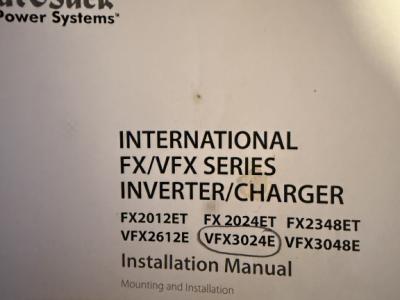 Komplettes Solarpaket mit Outback-Wechselrichter 3000W, Solarmodulen und Reglern – Installationsbereit