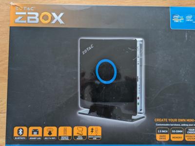 Complete set ZOTAC ZBOX ID82 + LG monitor + keyboard and mouse