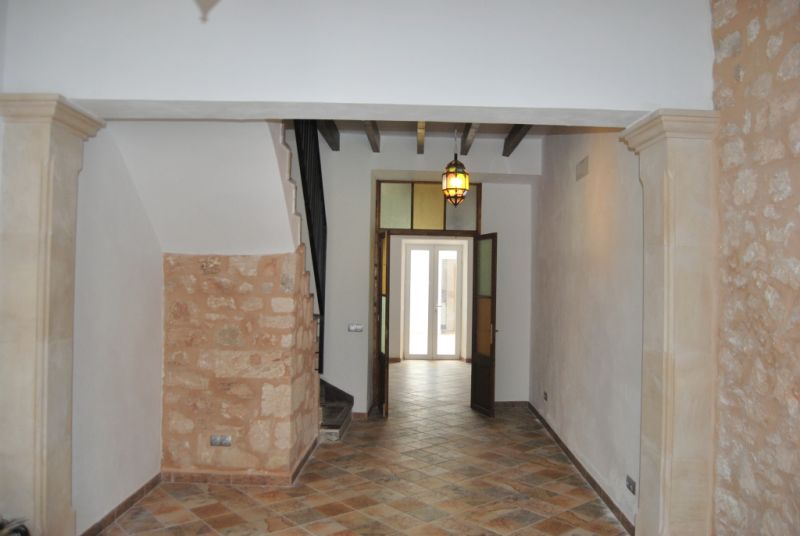 Ladenlokal und private Einheit in Santanyi -- L 45