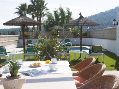 Ländliches Apartment mit Gem. Pool und vielen Terrassen bei Petra --- AP 48