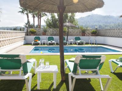 Ländliches Apartment mit Gem. Pool und vielen Terrassen bei Petra --- AP 48