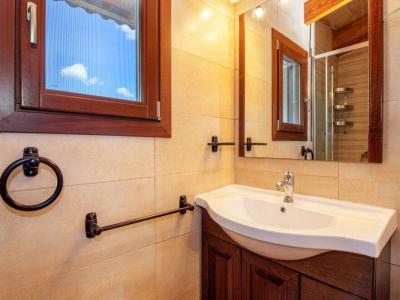 Ländliches Apartment mit Gem. Pool und vielen Terrassen bei Petra --- AP 48