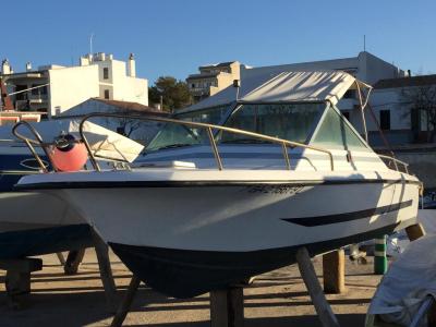 Se busca espacio de almacenamiento para barco