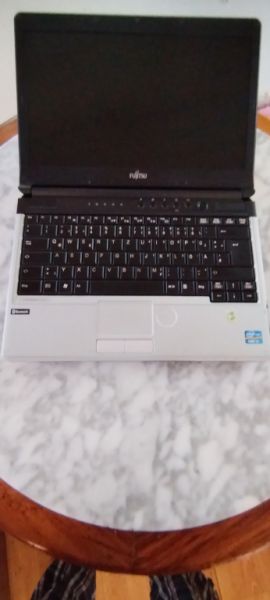 Portátil Fujitsu LifeBook S761