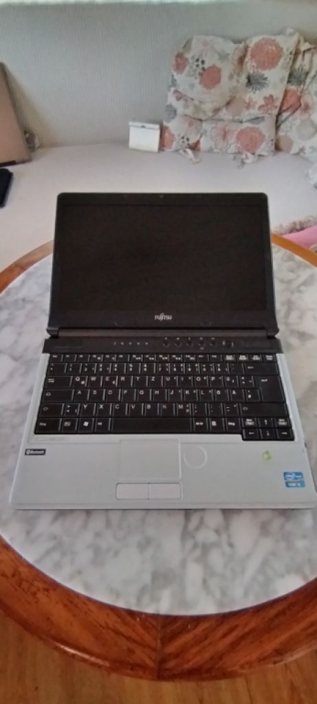Portátil Fujitsu LifeBook S761