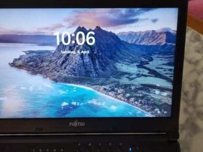 Portátil Fujitsu LifeBook S761