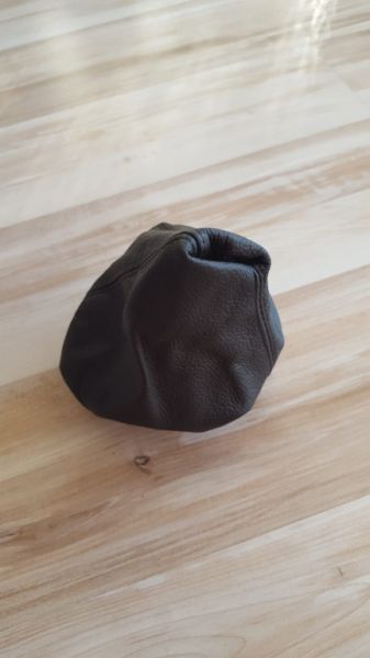 Bolso salto de cuero BMW