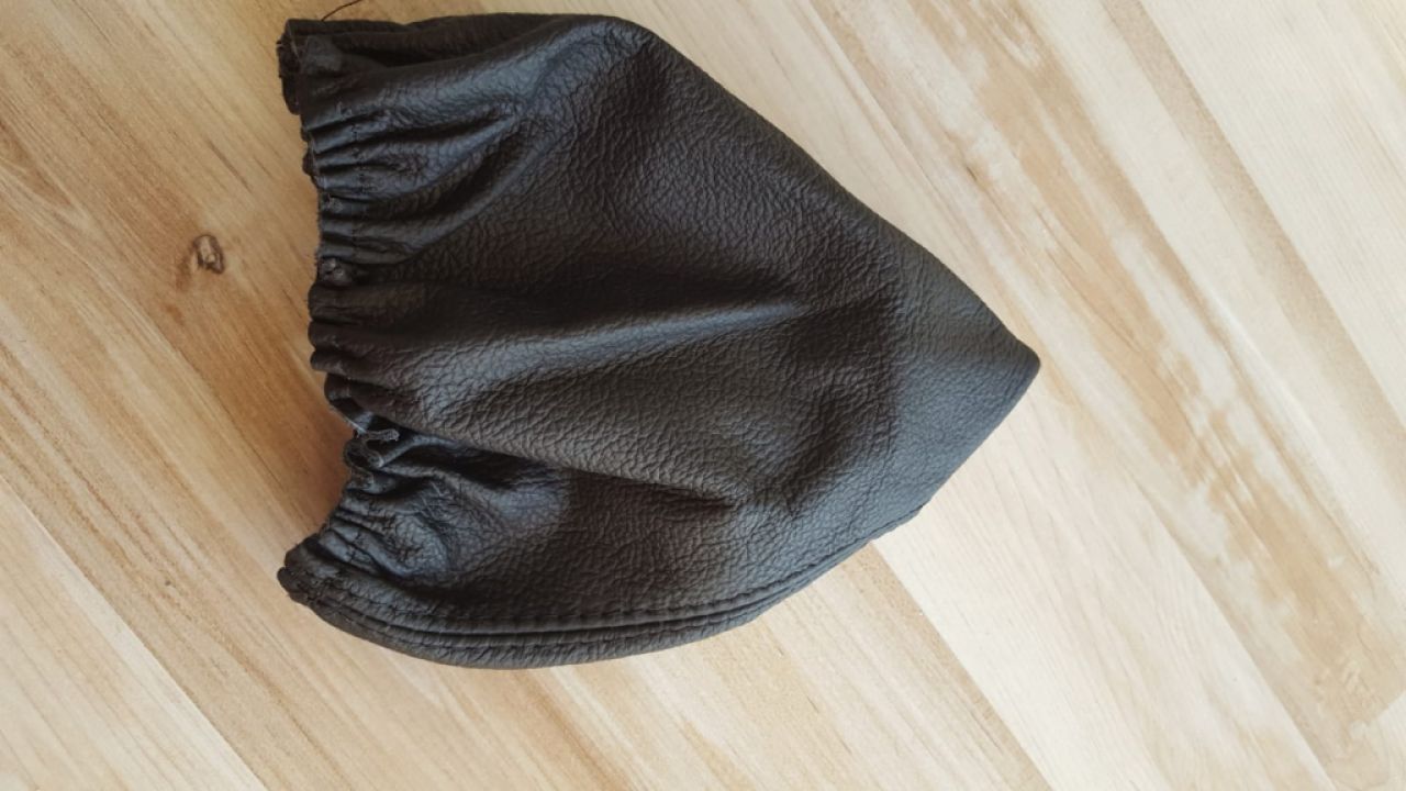 Bolso salto de cuero BMW