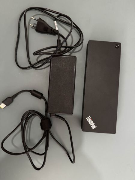 Estación de acoplamiento Lenovo Thunderbolt 3
