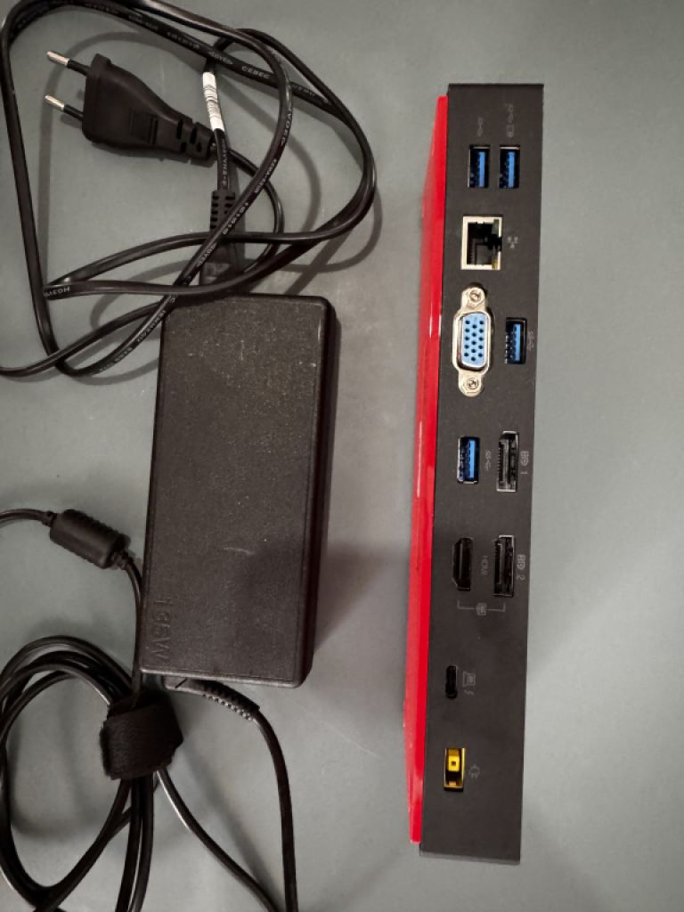 Estación de acoplamiento Lenovo Thunderbolt 3