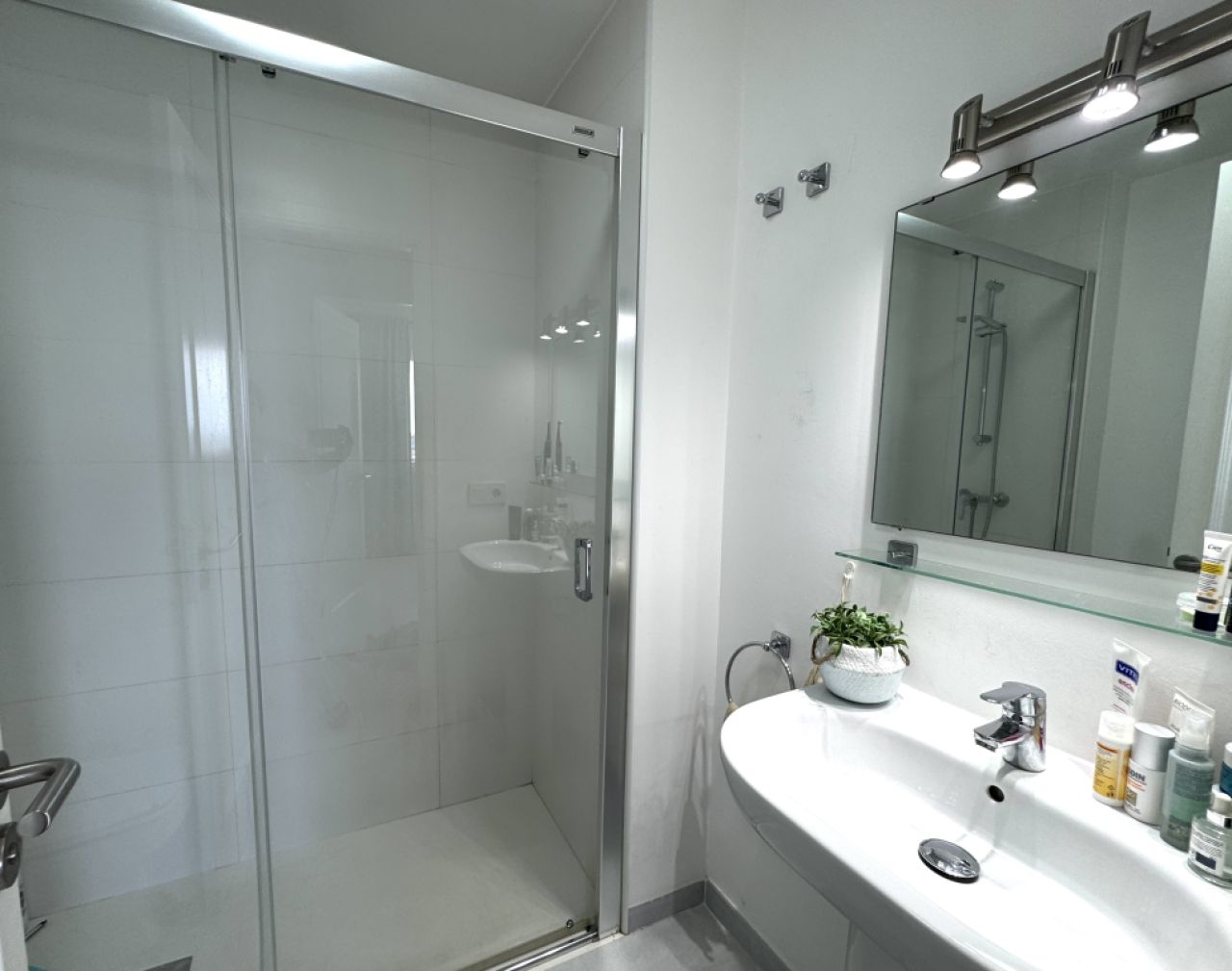 Lichtdurchflutete Wohnung in 1. Meereslinie in Portocolom