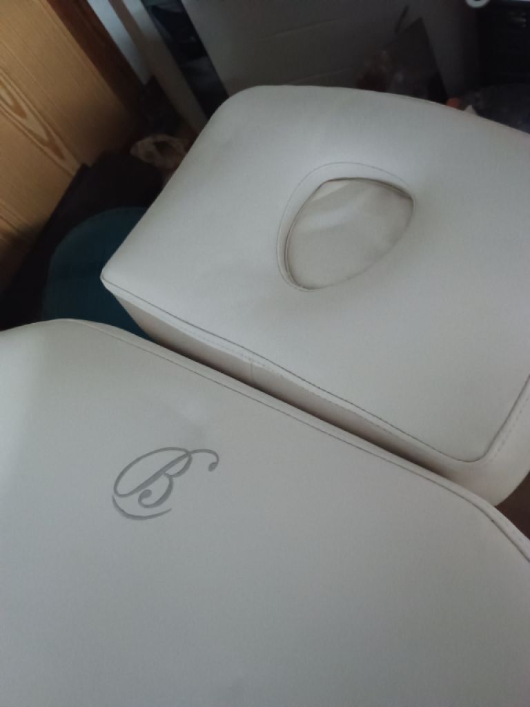 Camilla para estudio de estética