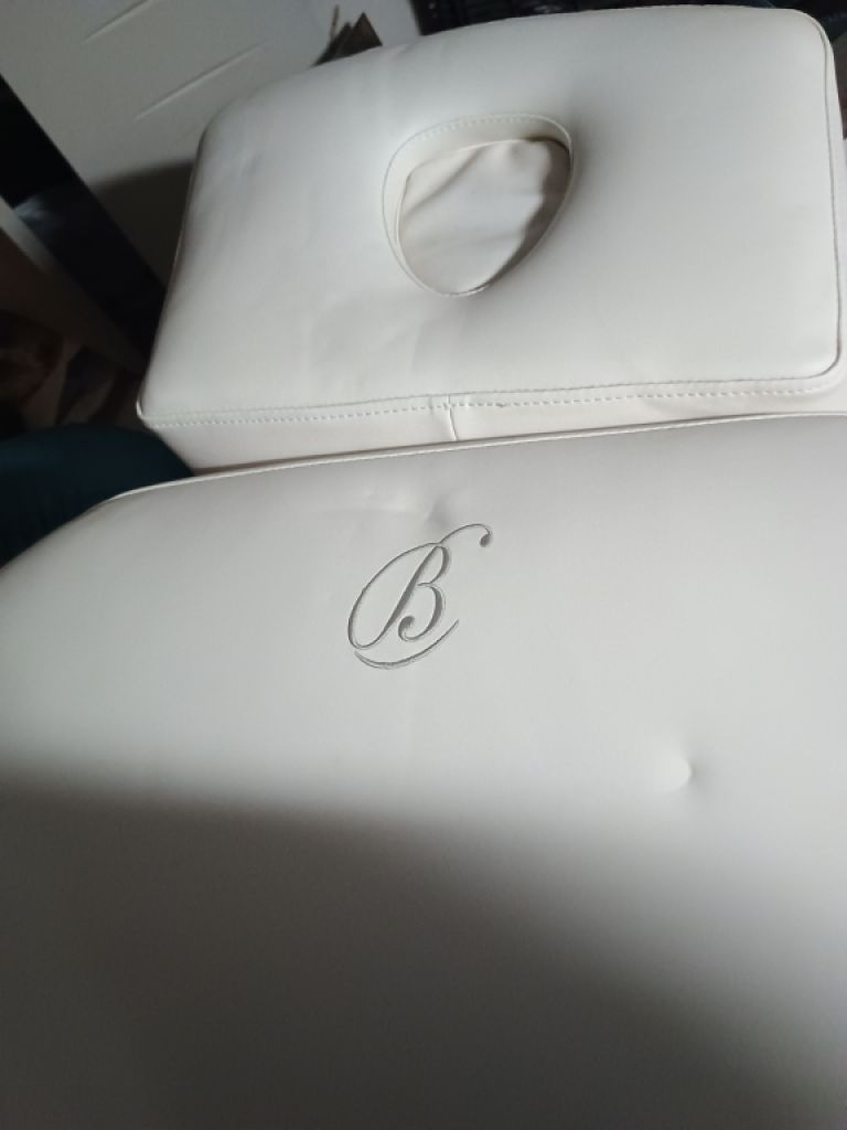 Camilla para estudio de estética