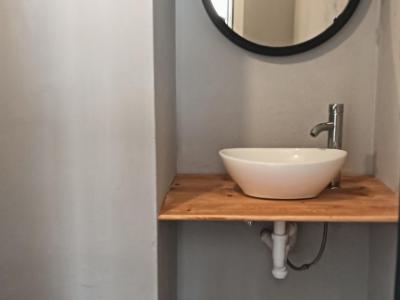 Local cerca del centro de Felantix --- L 27 CM