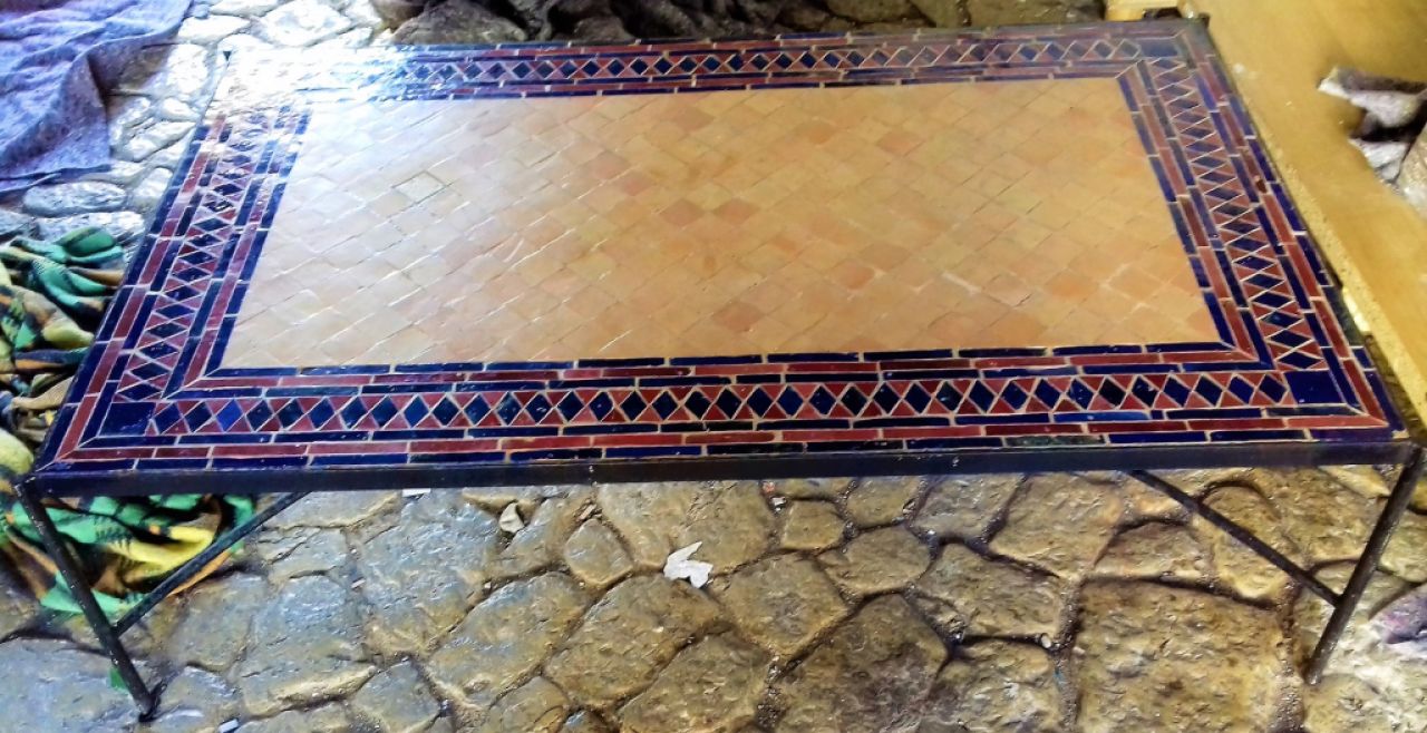 Loungetisch fuer den Aussenbereich