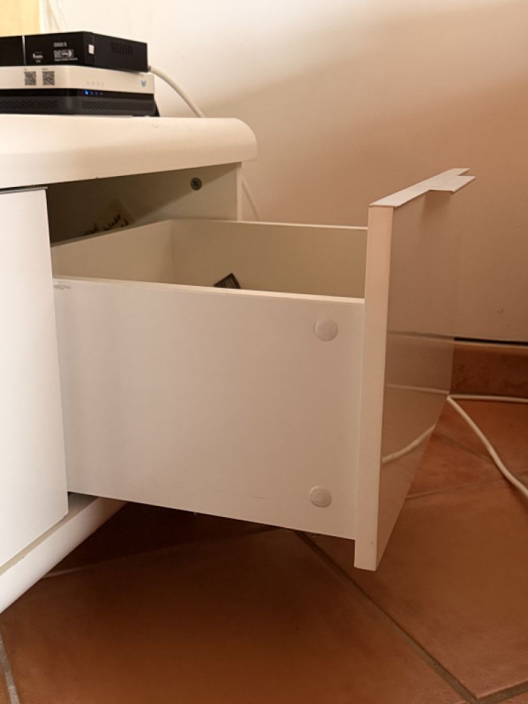 Lowboard blanco (brillo)