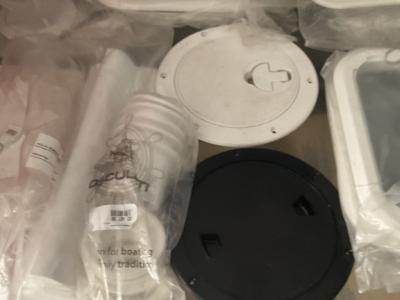 Escotillas, ventanas y cubiertas de inspección