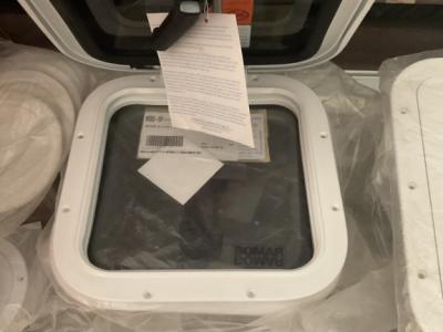 Escotillas, ventanas y cubiertas de inspección