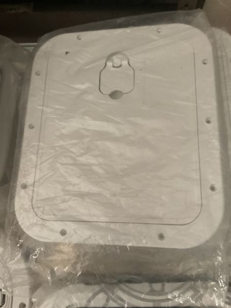 Escotillas, ventanas y cubiertas de inspección