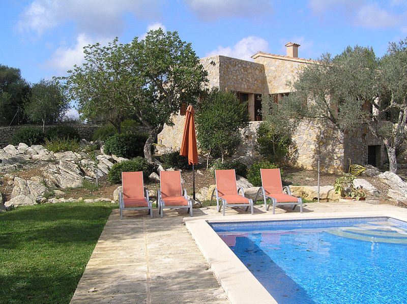 M2F3890 Finca de vacaciones con piscina en Arta; máximo 4 personas