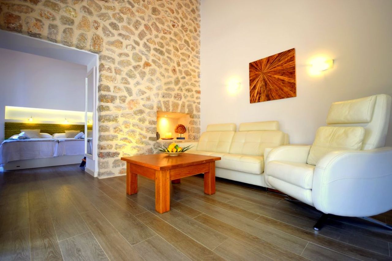 M2F5111 Finca con piscina en Capdepara; máx. 3 personas