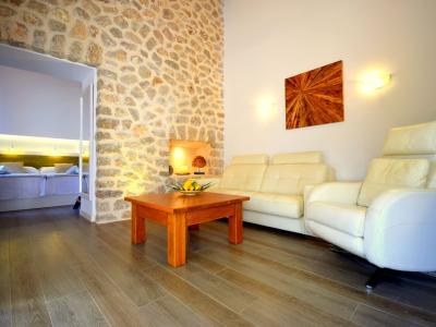 M2F5111 Finca con piscina en Capdepara; máx. 3 personas