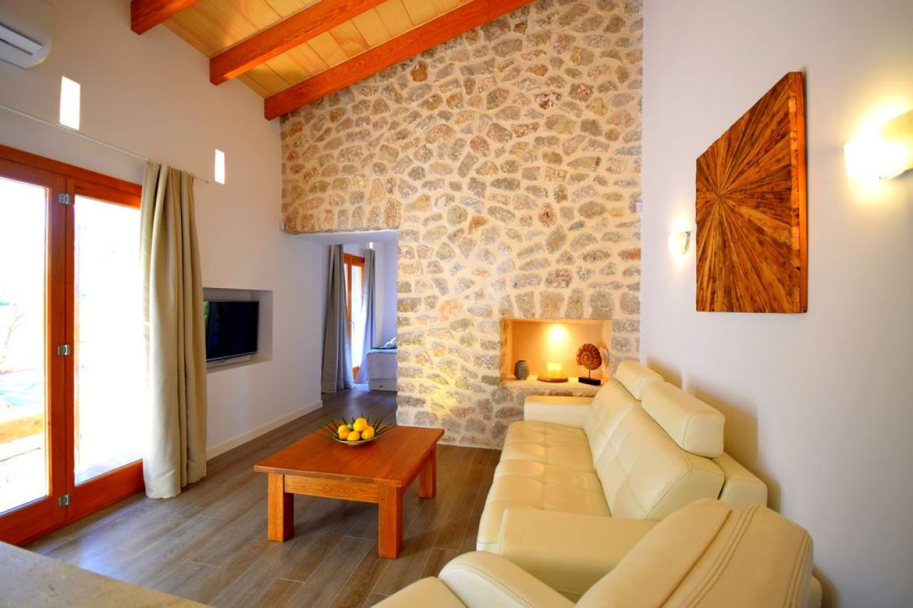 M2F5111 Finca con piscina en Capdepara; máx. 3 personas