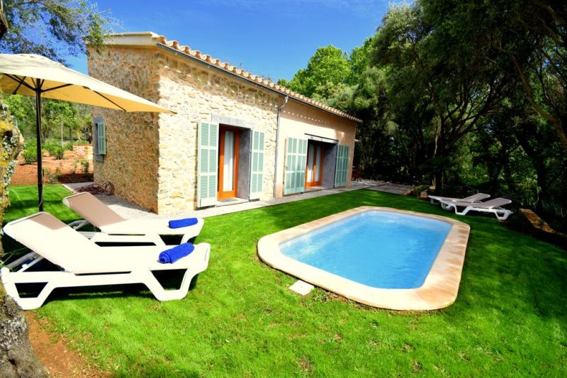 M2F5111 Finca con piscina en Capdepara; máx. 3 personas