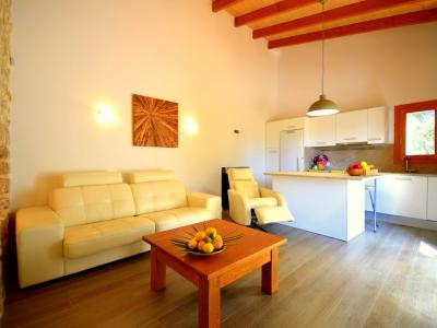 M2F5111 Finca con piscina en Capdepara; máx. 3 personas