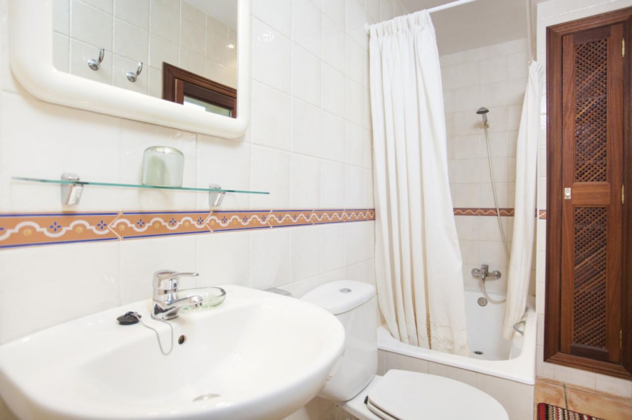 M2F5130 Finca Cala Ratjada con piscina; máximo 4 personas