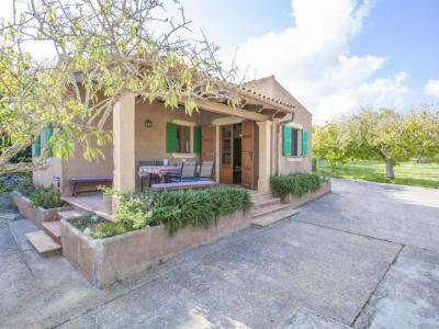 M2F5130 Finca Cala Ratjada con piscina; máximo 4 personas