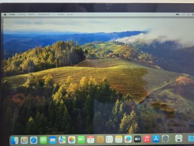 MacBook Air 13” en muy buen estado, funciona perfecto.