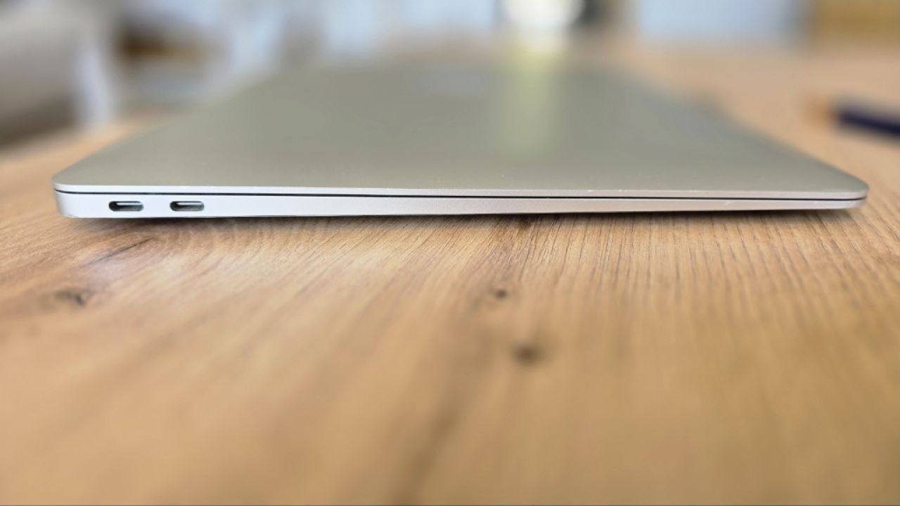 MacBook Air 13” en muy buen estado, funciona perfecto.