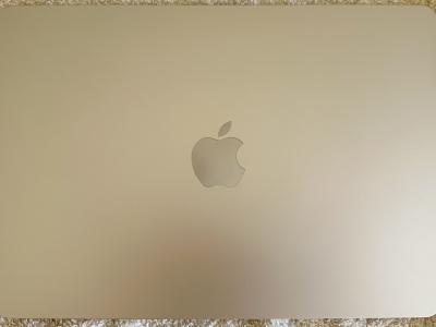 MacBook Air M2 (German keyboard)