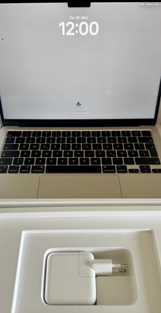 MacBook Air M2 (German keyboard)