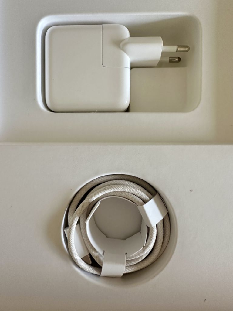 MacBook Air M2 (German keyboard)