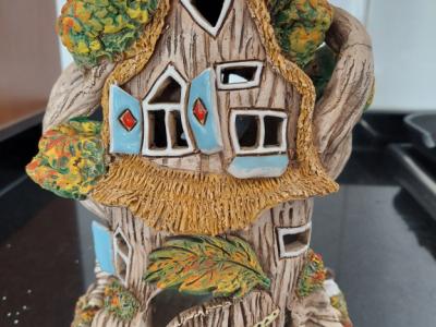 Märchenhaus Duftlampe – für Öl, Räucherkegel und Räucherstäbchen