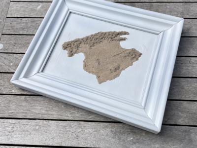 Mallorca Bild Sandbild Reliefbild 32x27 mit HolzRahmen weiß