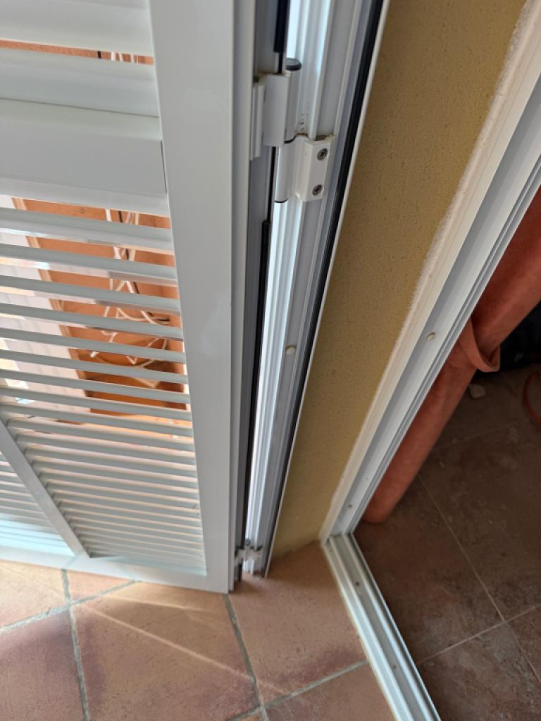 Mallorca persiana de aluminio blanca