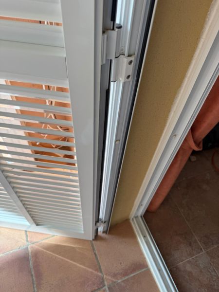 Mallorca persiana de aluminio blanca