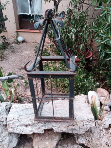 Massive und schwere Laterne