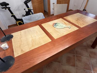 Mesa de comedor maciza muy cuidada y atemporal de cerezo 200x90x80cm