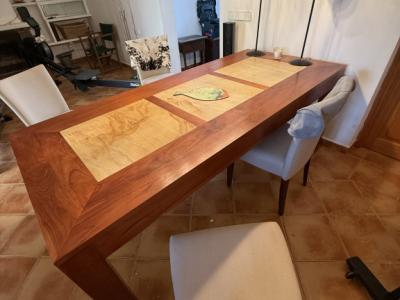 Mesa de comedor maciza muy cuidada y atemporal de cerezo 200x90x80cm