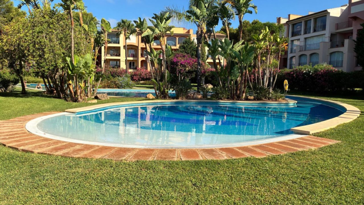 Vistas al mar, Santa Ponsa, piso 3 hab., garaje y piscina - Rehabilitado, comunidad cerrada