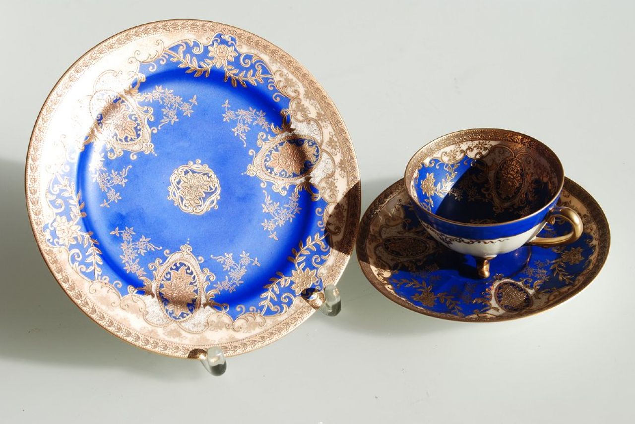 Porcelana Meito, Artesanía, Pintado a mano, Vitrinas Pieza