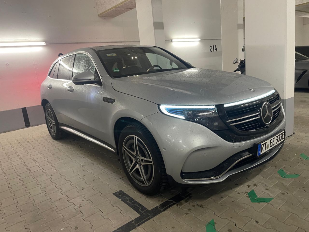 Mercedes-Benz EQC AMG Garantía hasta 08/2029, 360°, HUD, MBUX, Distronic, ESH