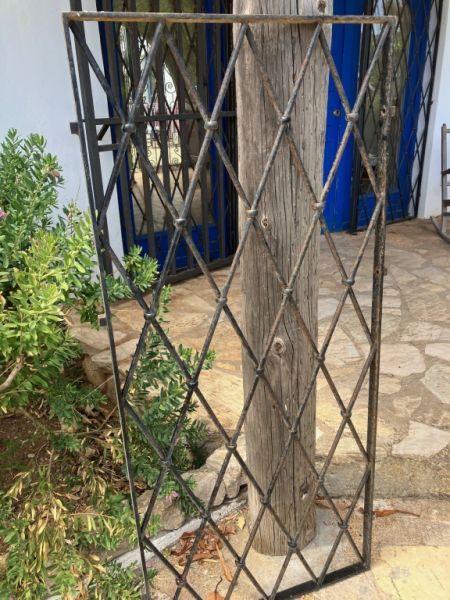 Rejas metálicas para ventanas y puertas